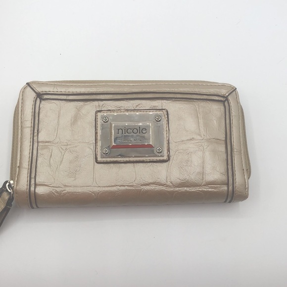 Nicole by Nicole Miller purse with Matching Wallet - Picture 10 of 14